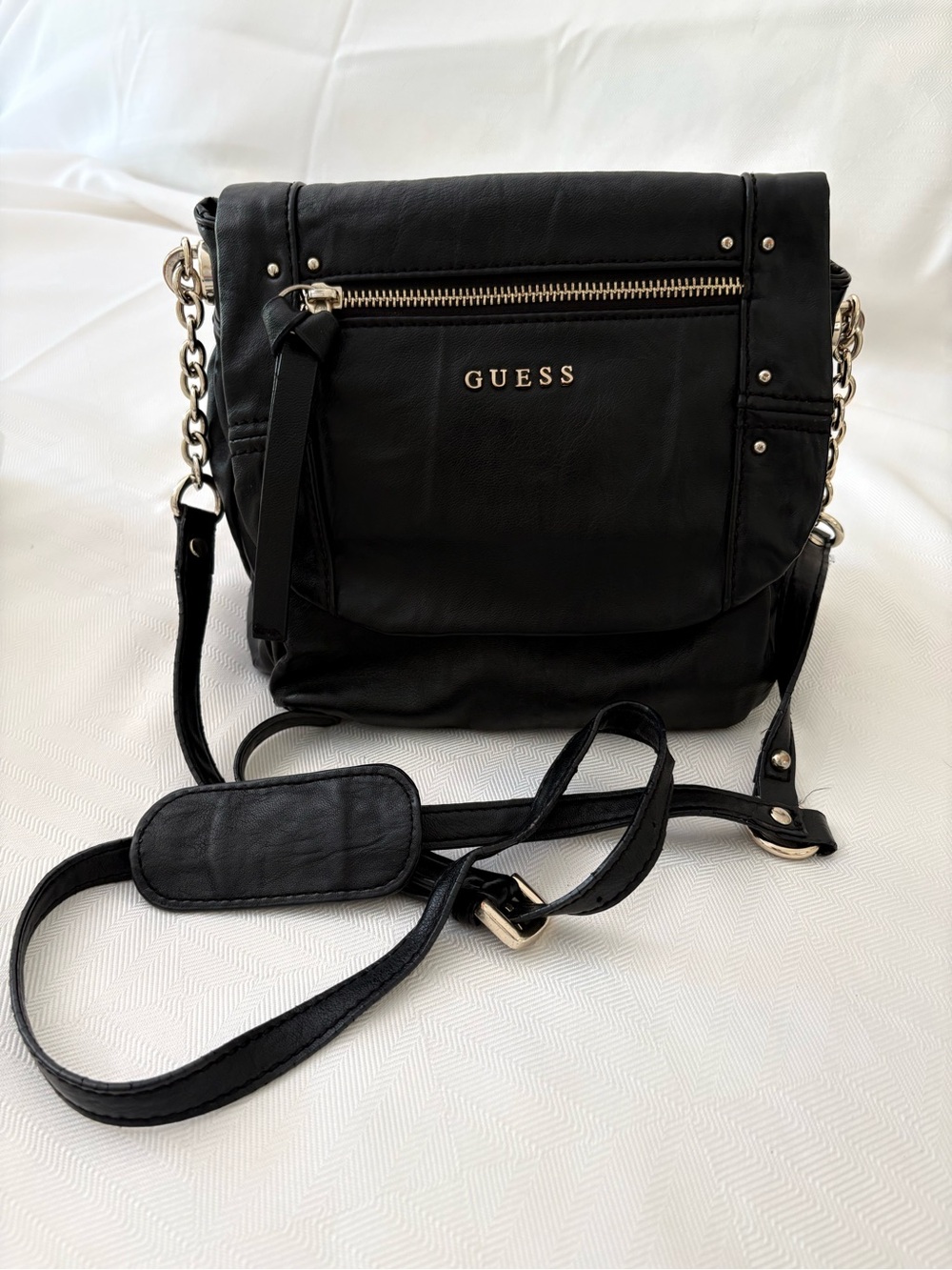GUESS Black Leather Crossbody Shoulder Bag with Chain Accents